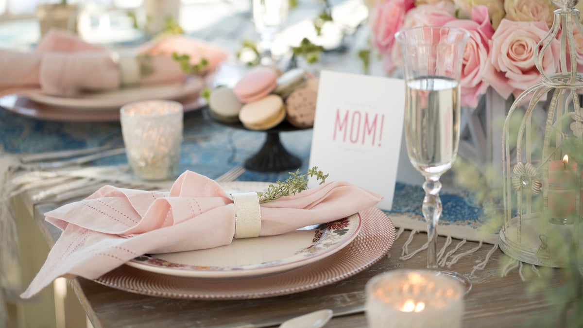 Reserve Now! Mother’s Day 2022 Dining Tips From Restaurant Experts