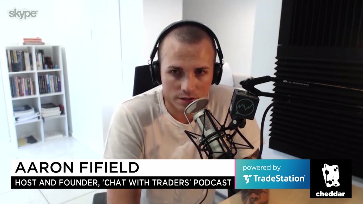 Chat with traders