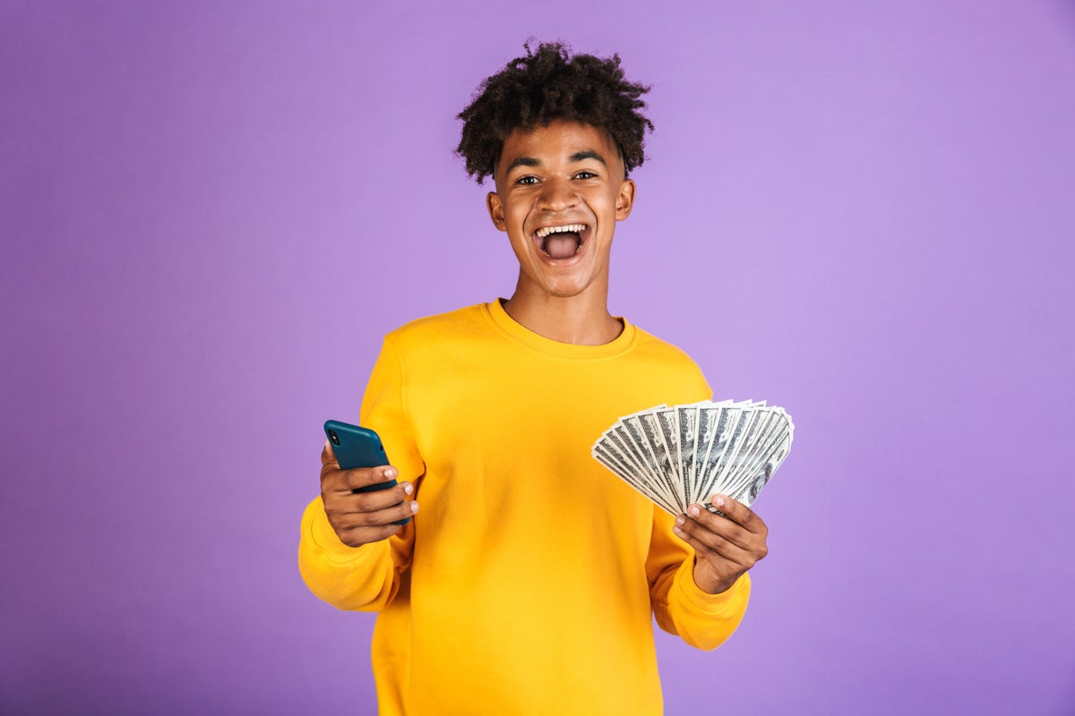How Teens Are Making Millions On Roblox Paying For College With Cash - roblox purple afro