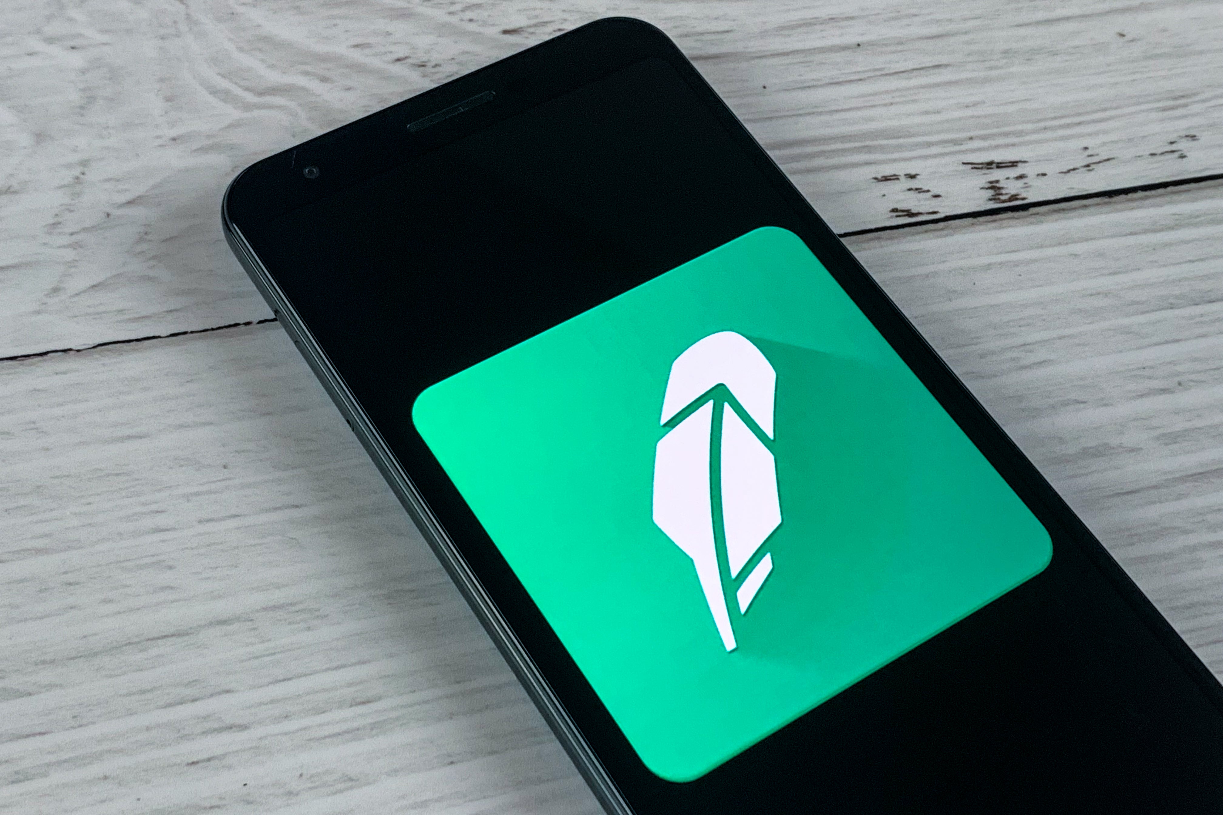 robinhood sued family who committed suicide