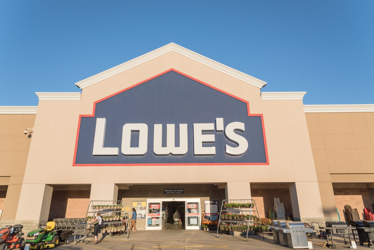 Lowe's Offering In-Store Shopping Experiences