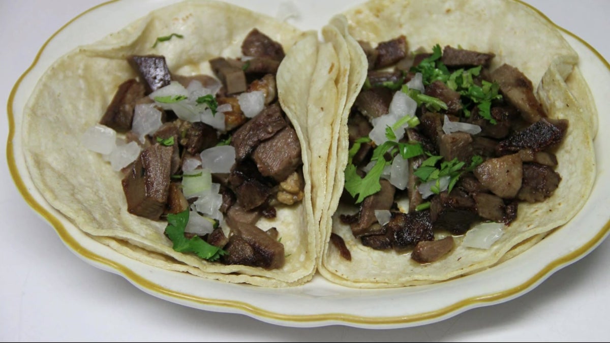 Yonkers mexicano-estadounidense se convierte en empresario al compartir la cocina de su hogar