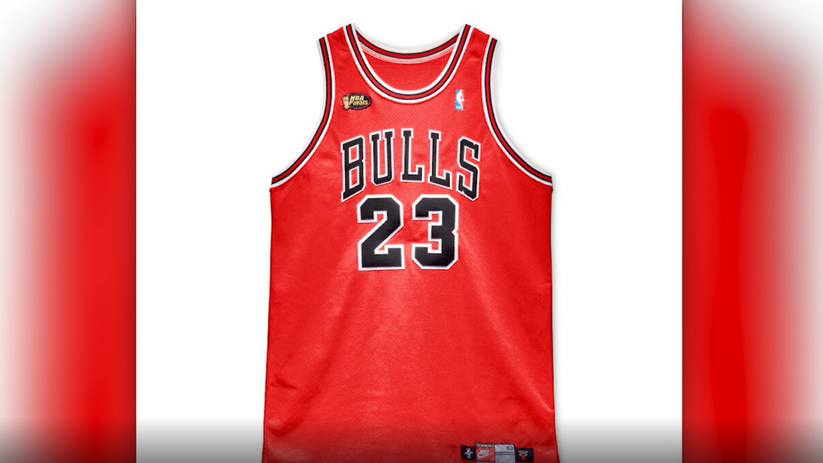 WHAT’S HOT: Michael Jordan's 1998 NBA Finals jersey up for auction