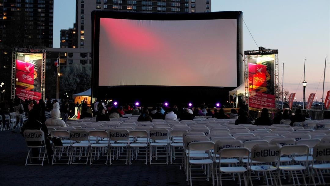 Guide Drivein and outdoor movie events around NYC