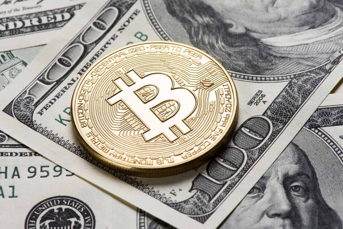 Bitcoin Trading Around $6,100,Opera Launches Crypto Wallet