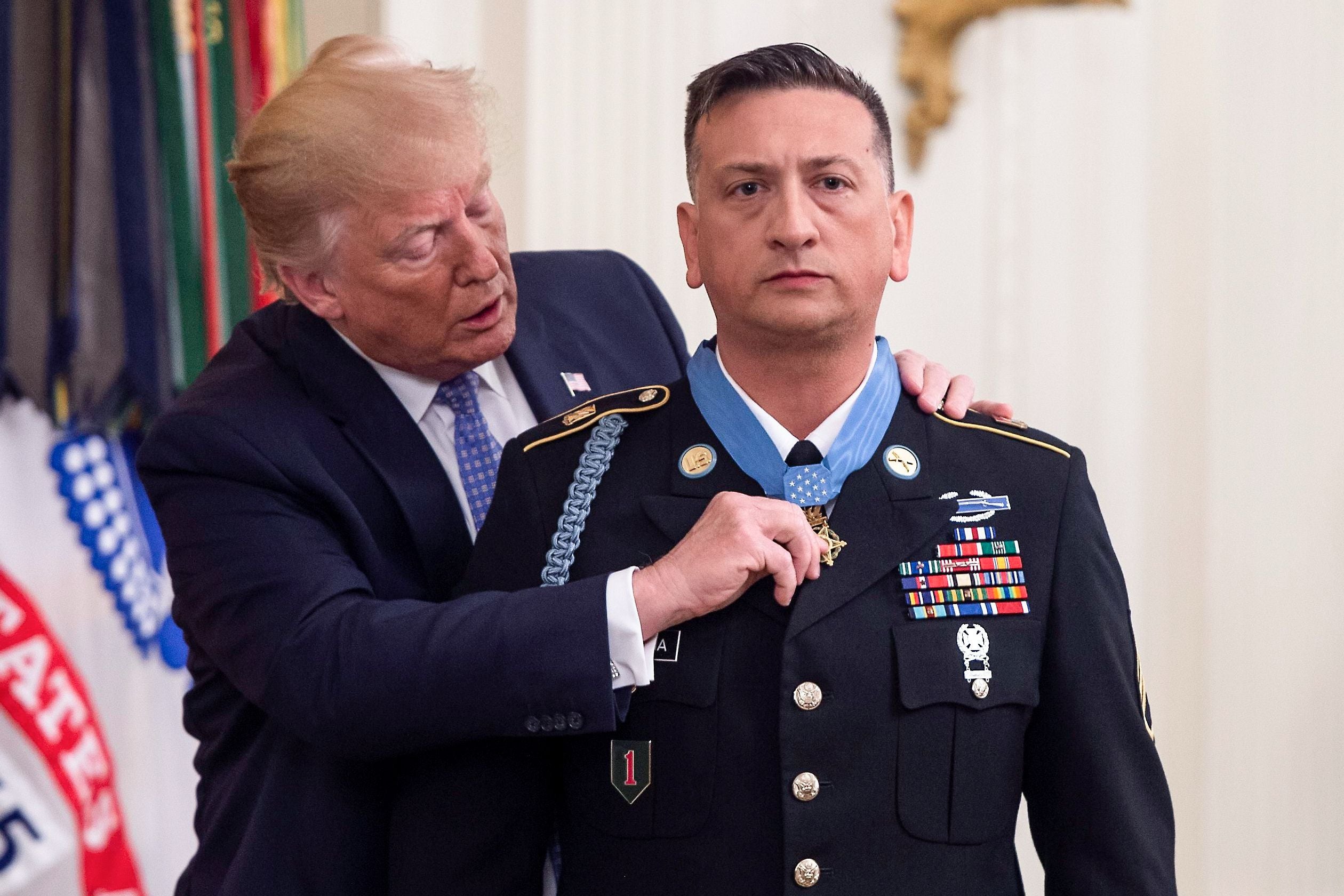 do medal of honor recipients get promoted
