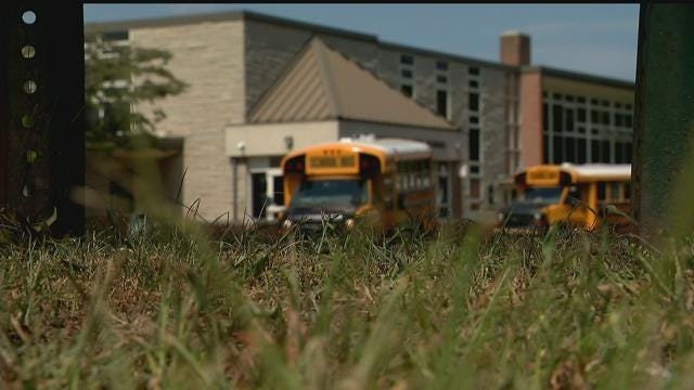 Stamford school bus drivers still waiting for paychecks, in spite of